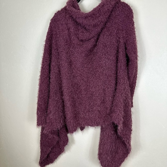 Size small. Approximately 23p2p. 33length.  Oversized. Cardigan.  Thick. Soft - Picture 7 of 8